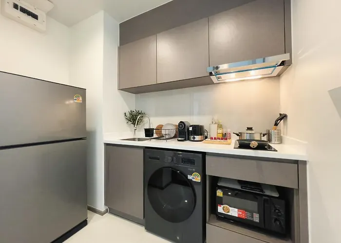 Apartment Near Bts - High-floor - Rooftop Pool - Sontana *