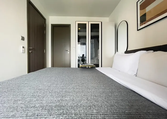 Apartment Near Bts - High-floor - Rooftop Pool - Sontana