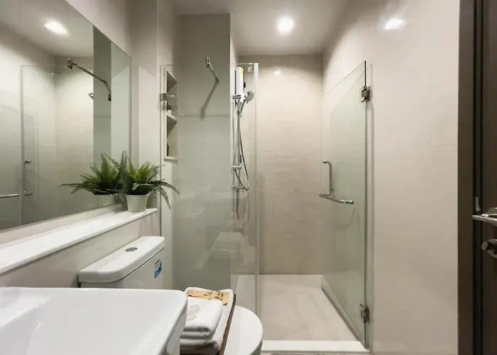 Near Bts - High-floor - Rooftop Pool - Sontana Apartment