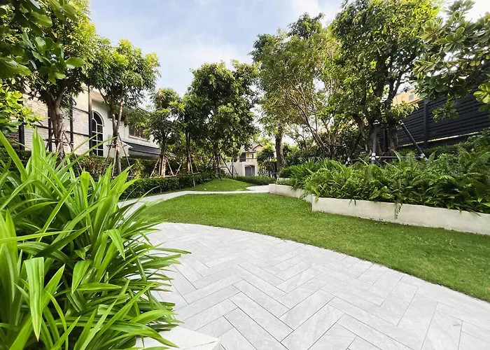 Apartment Near Bts - High-floor - Rooftop Pool - Sontana Bangkok